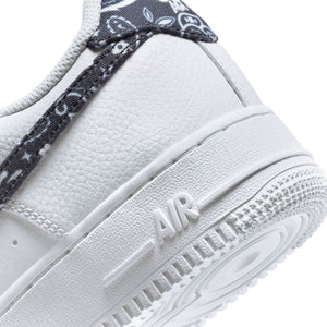 
                  
                    Air Force 1 '07 Essential W - INVINCIBLE
                  
                