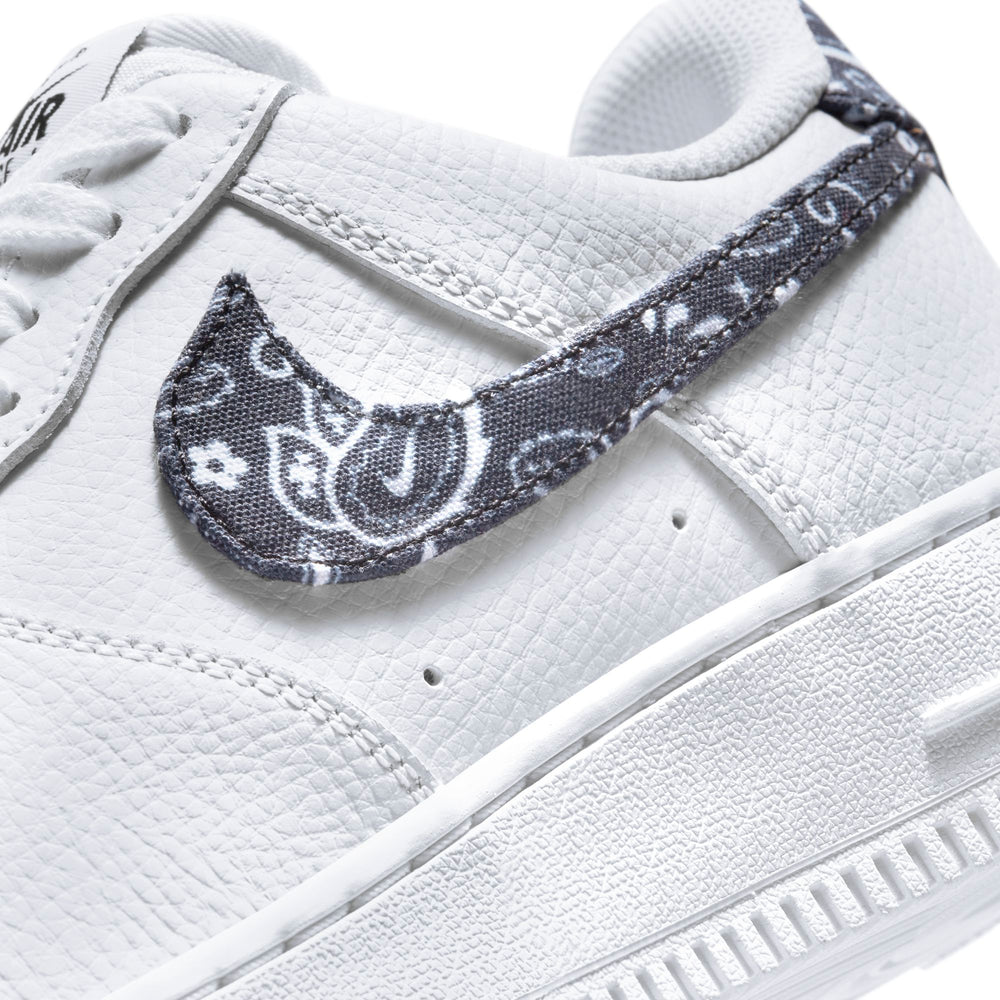 
                  
                    Air Force 1 '07 Essential W - INVINCIBLE
                  
                