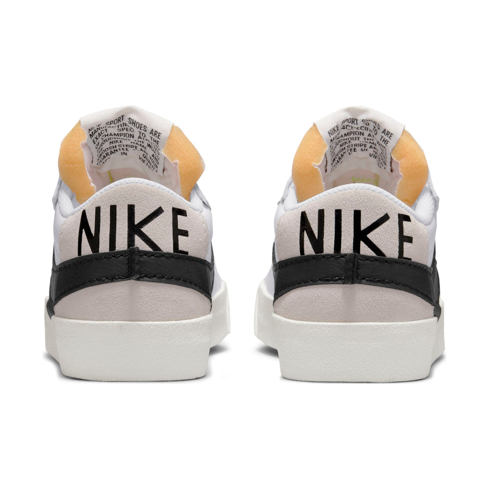 
                  
                    Blazer Low '77 Jumbo - INVINCIBLE
                  
                