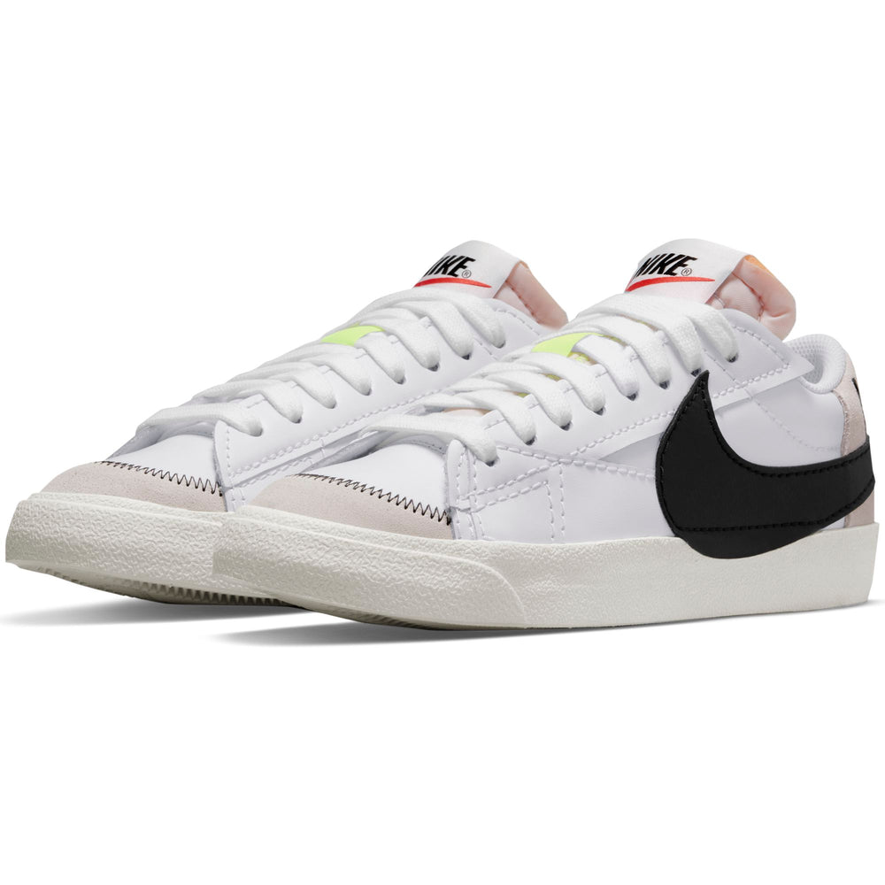 
                  
                    Blazer Low '77 Jumbo - INVINCIBLE
                  
                