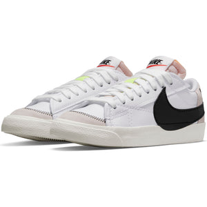 
                  
                    Blazer Low '77 Jumbo - INVINCIBLE
                  
                