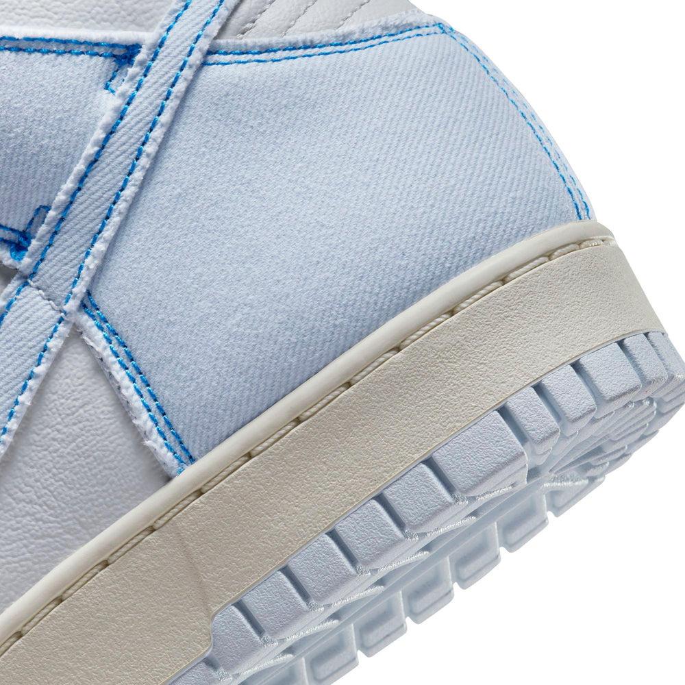 
                  
                    Dunk High 1985 'Blue Denim' - INVINCIBLE
                  
                