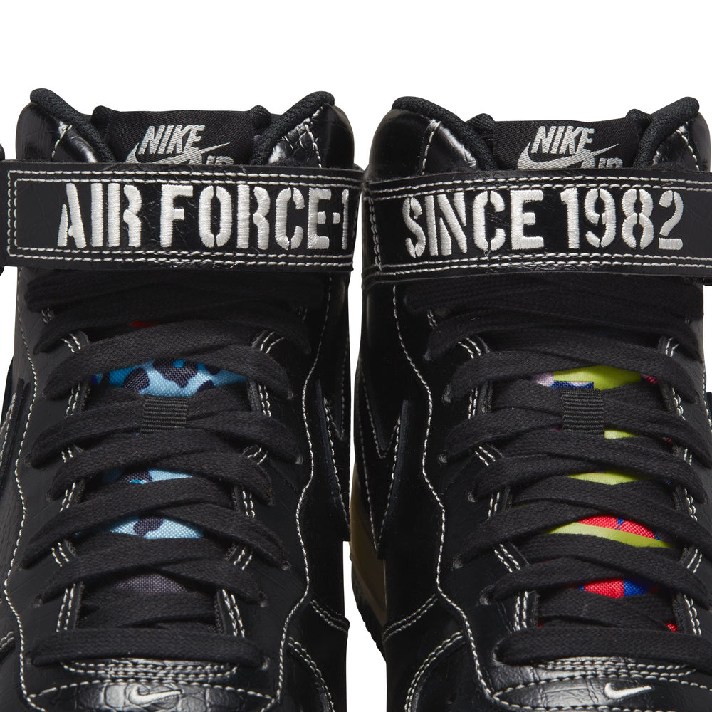 
                  
                    Air Force 1 Mid 07 LX - INVINCIBLE
                  
                