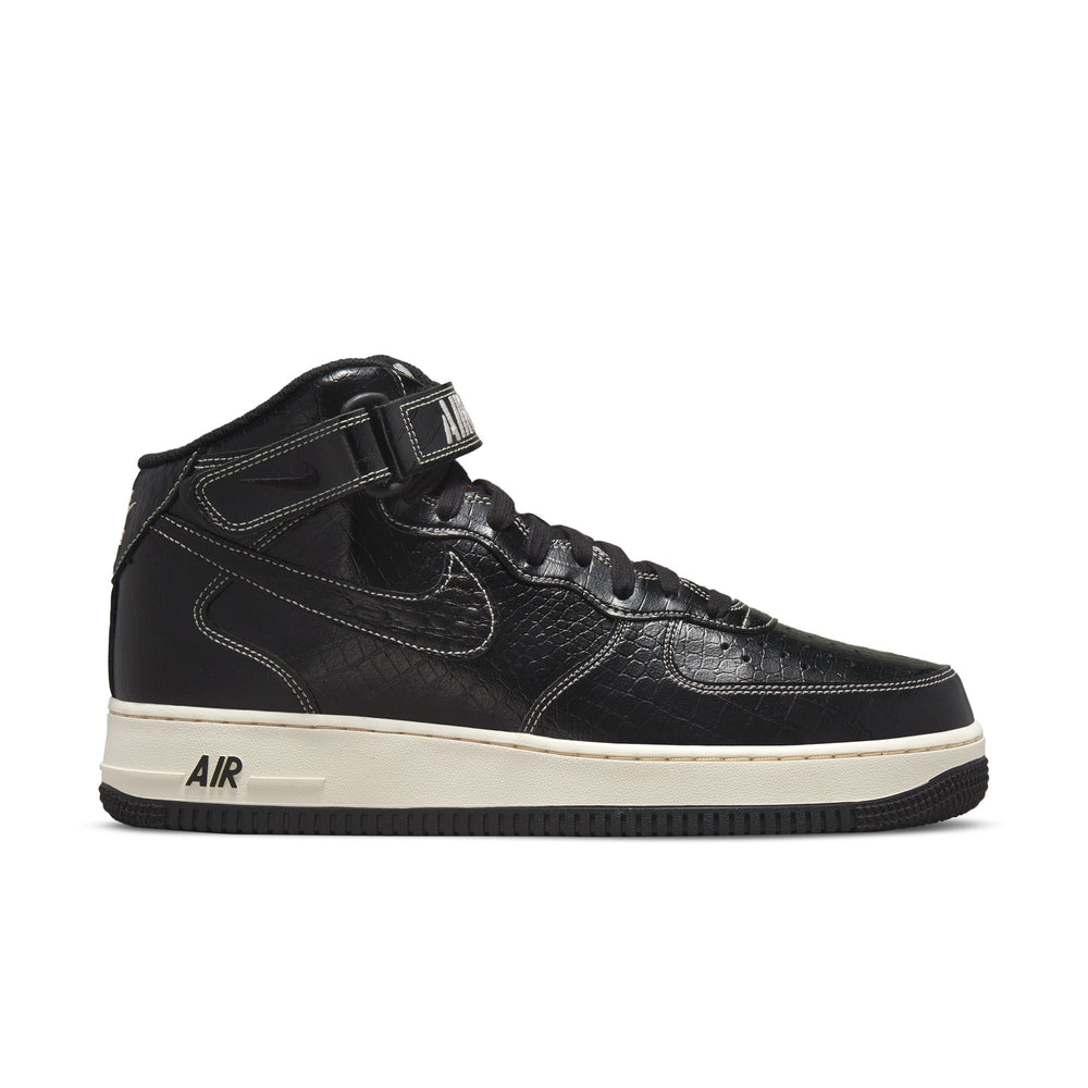 
                  
                    Air Force 1 Mid 07 LX - INVINCIBLE
                  
                