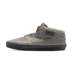 
                  
                    Vans Vault UA OG Half Cab LX x WTAPS - INVINCIBLE
                  
                