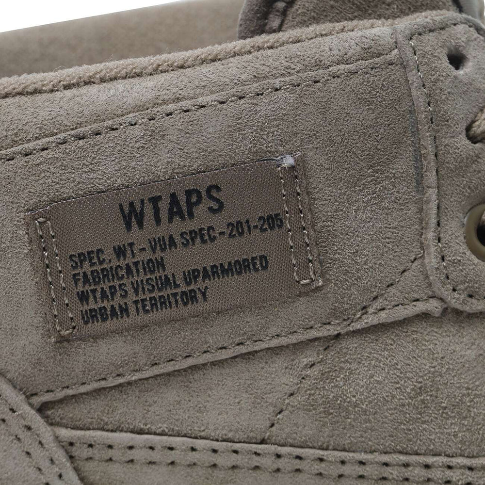
                  
                    Vans Vault UA OG Half Cab LX x WTAPS - INVINCIBLE
                  
                