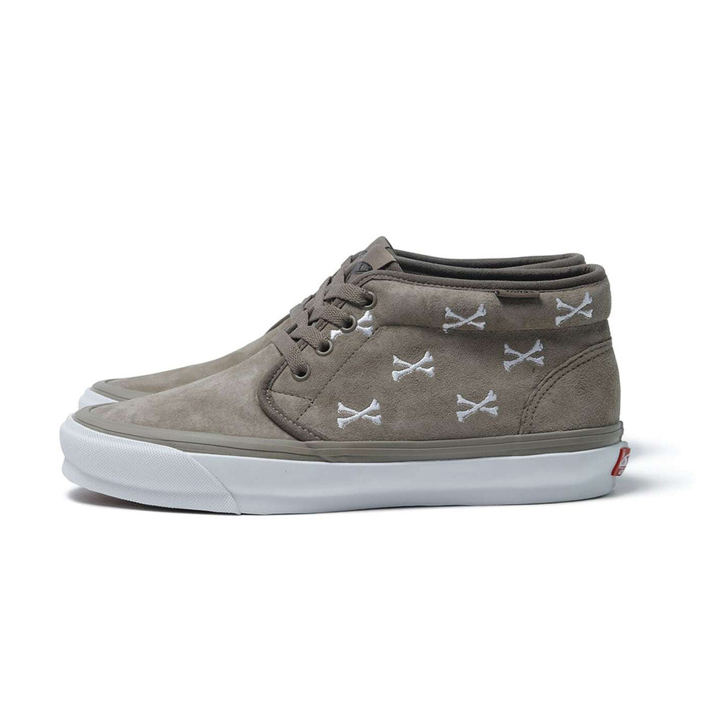 
                  
                    Vans Vault UA OG Chukka LX x WTAPS - INVINCIBLE
                  
                