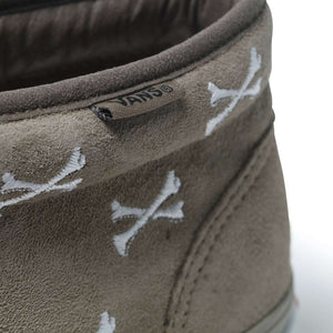 
                  
                    Vans Vault UA OG Chukka LX x WTAPS - INVINCIBLE
                  
                