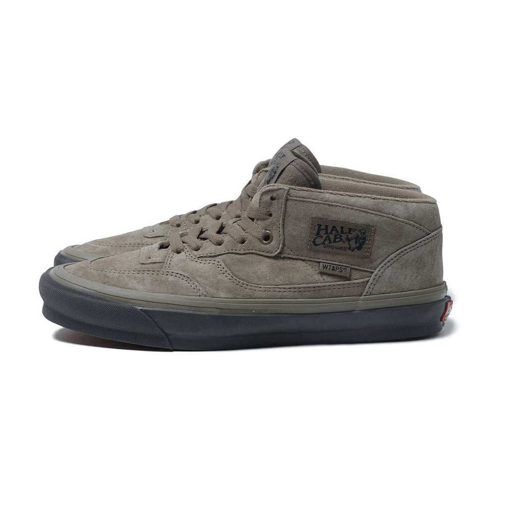 
                  
                    Vans Vault UA OG Half Cab LX x WTAPS - INVINCIBLE
                  
                