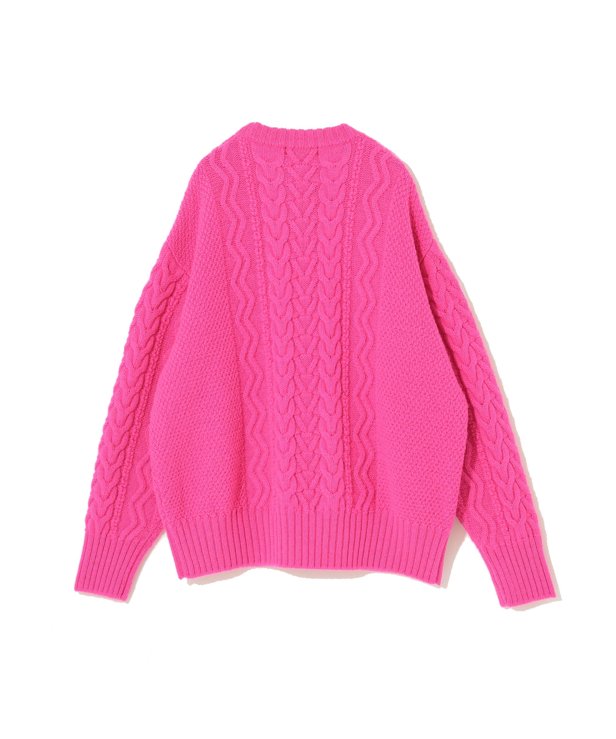 UC2B4901-2 Sweater - INVINCIBLE